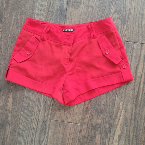 Express shorts - Picture 1 of 3